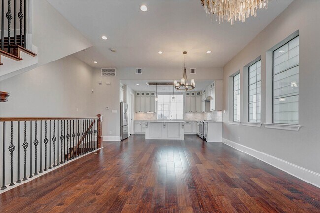 Building Photo - 2771 Freund St