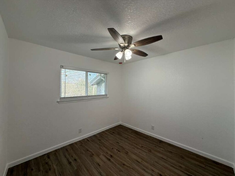 Building Photo - 8827 Slumber Ln