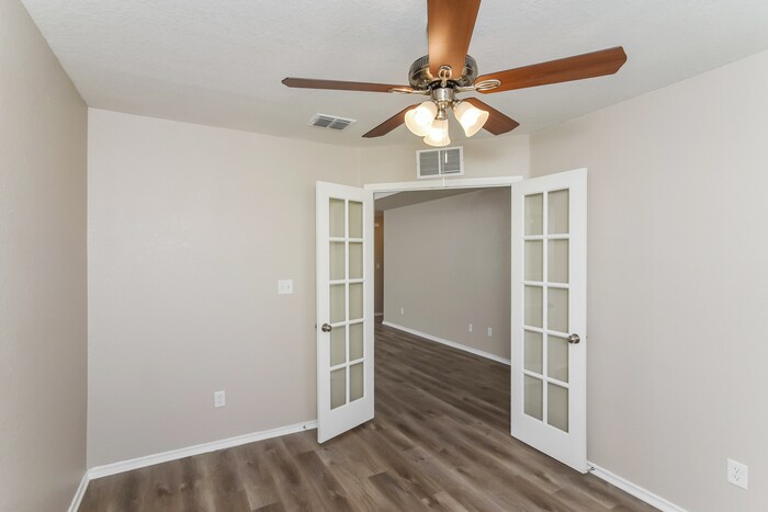 Building Photo - 10418 Castello Cyn