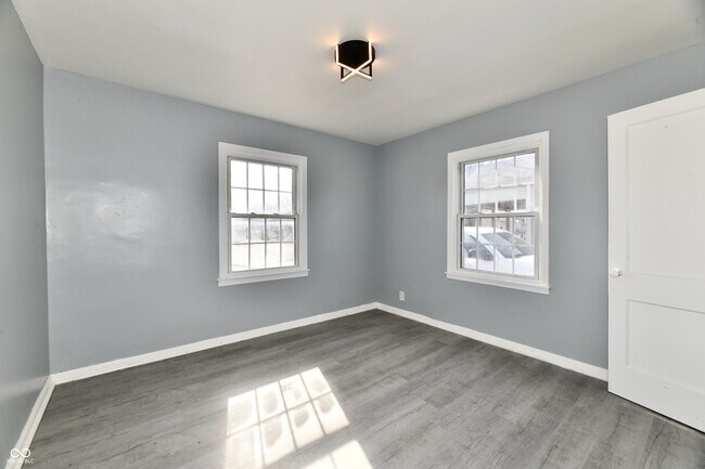 Building Photo - 3910 E 34th St
