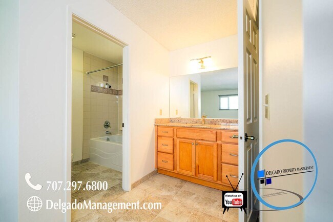 Building Photo - Benicia! 4BD/2.5BA! Available now!