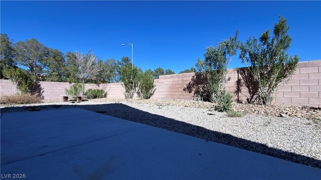 Building Photo - 7855 Narnia Ave