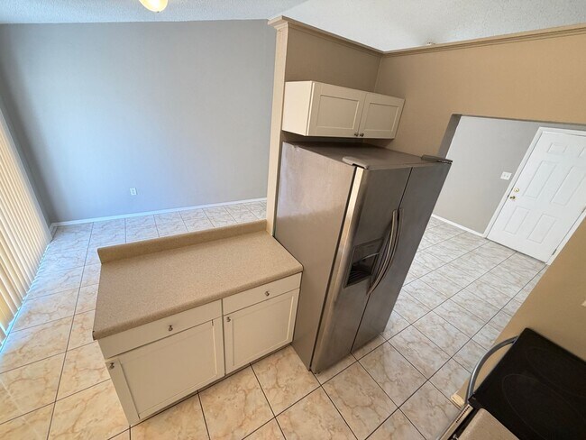 Building Photo - Charming 3 Bd/1 Ba Home with Spacious Backyard & Prime Location!