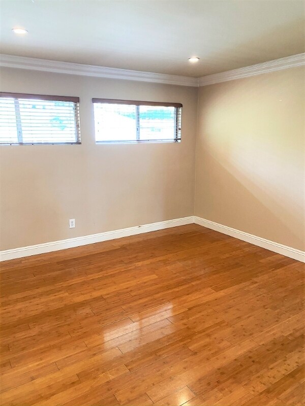 Building Photo - 100 Cliff Dr