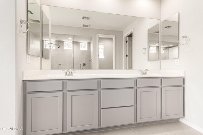 Building Photo - 17651 W Palo Verde Dr