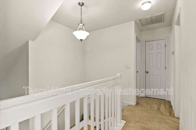 Building Photo - 412 Truman Dr