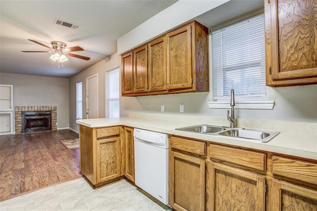 Building Photo - 3825 Camelot St