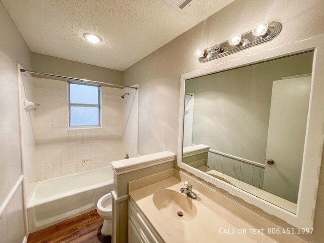 Building Photo - 4401 75th Dr