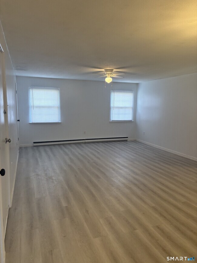 Building Photo - 18 Canterbury Arms