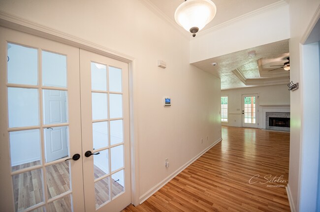 Building Photo - BEAUTIFUL HOME AVAILABLE FROM JULY