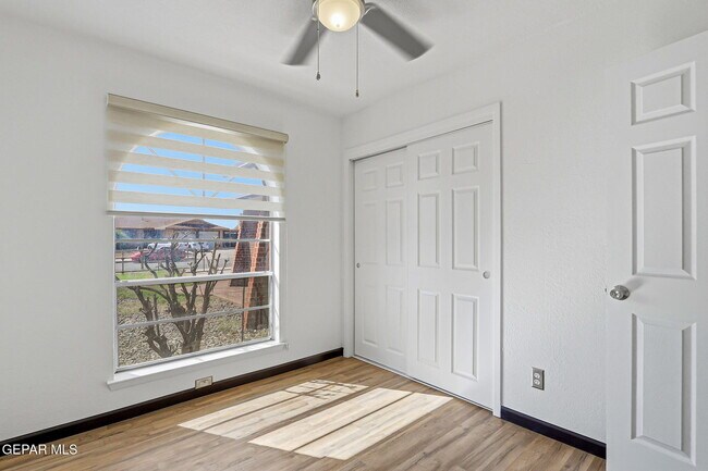 Building Photo - 5609 Van Horn Dr