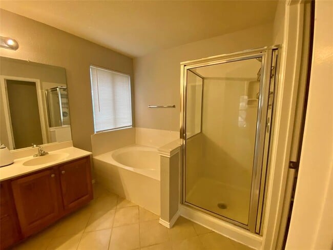 Building Photo - 6832 Auckland Dr