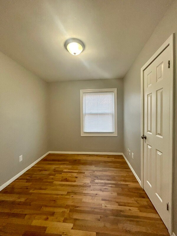 Building Photo - 1991 Moran Ave