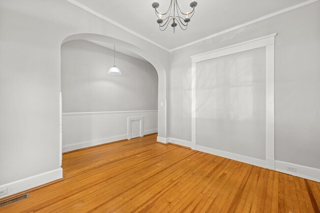 Building Photo - 1721 Hanover Ave