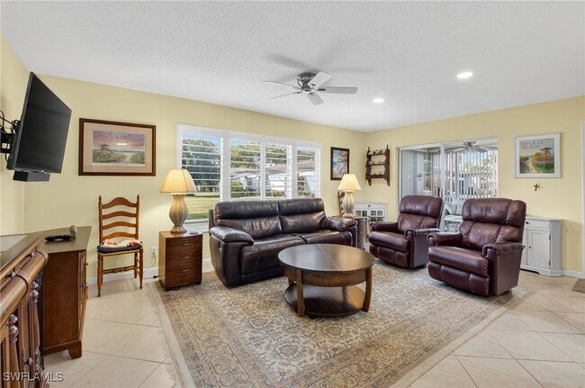 Building Photo - 572 High Point Dr