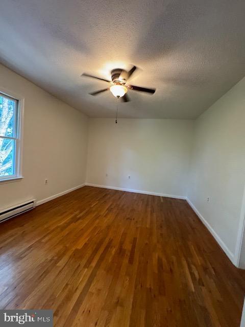 Building Photo - 104 Woodridge Ct