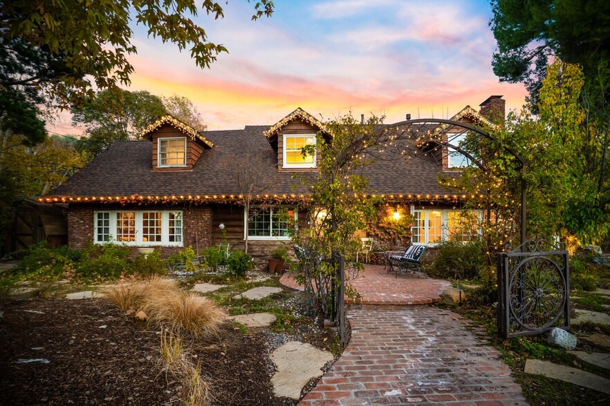 Building Photo - 25736 Punto de Vista Dr