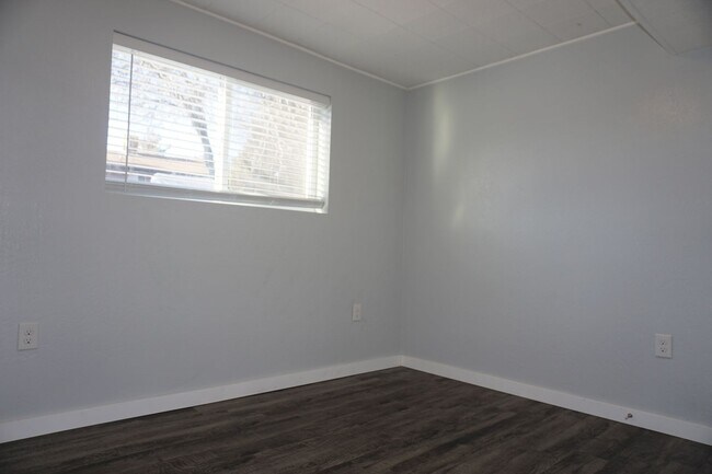 Building Photo - 3706 W Pensacola Cir