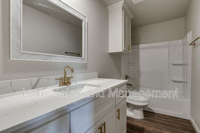 Building Photo - 400 Keiths Wy