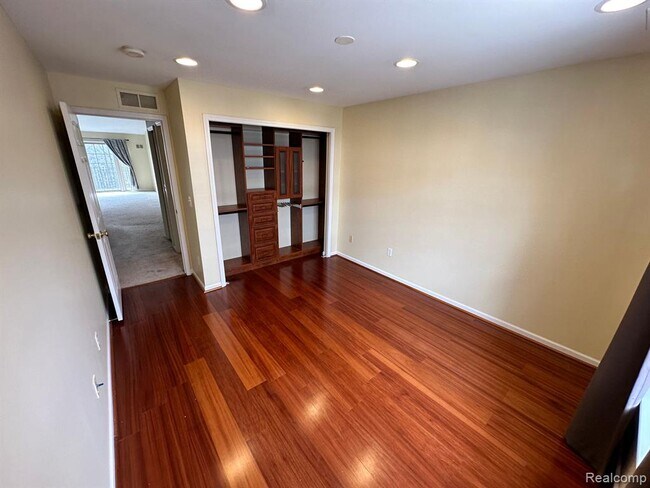Building Photo - 39700 Rockcrest Ln