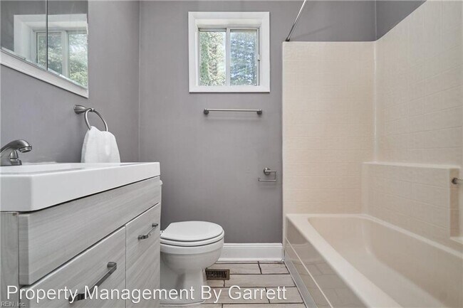 Building Photo - 3 br, 2 bath House - 506 Carys Chapel Road