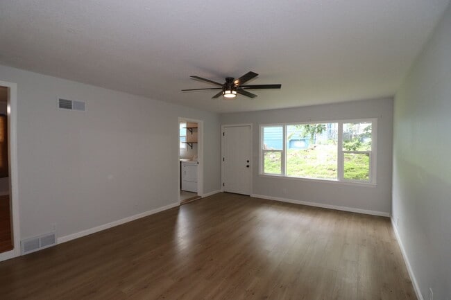 Building Photo - Gorgeous Home for Rent