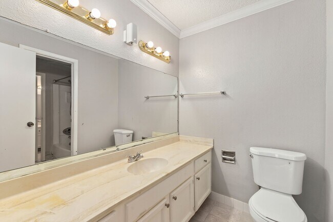 Building Photo - 9516 Pagewood Ln
