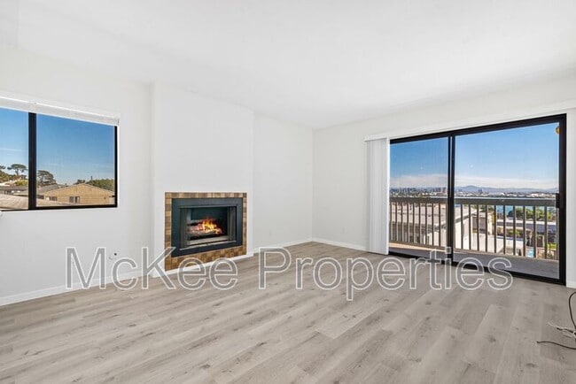 Building Photo - 307 San Elijo St