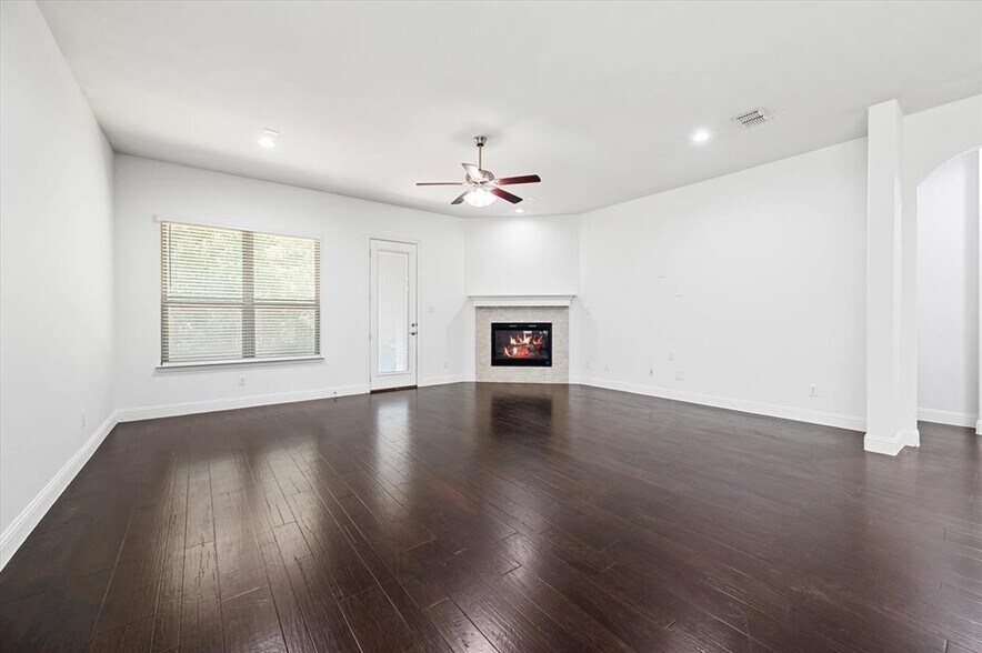 Building Photo - 13187 Bellingham Dr