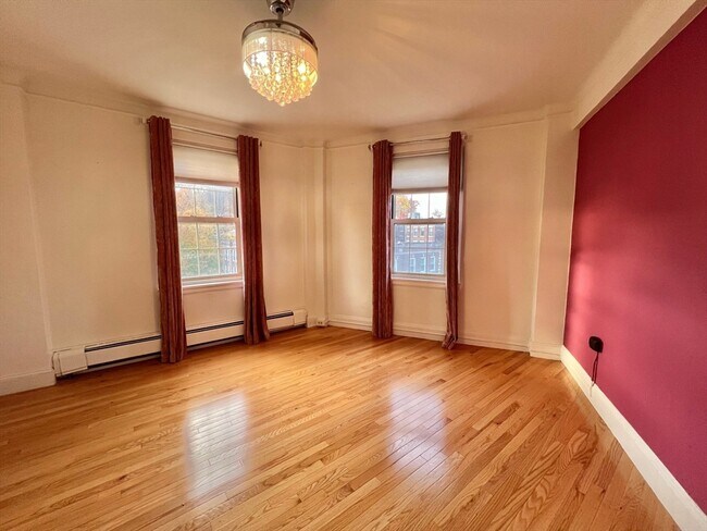 Building Photo - 1450-1454-1454 Beacon St