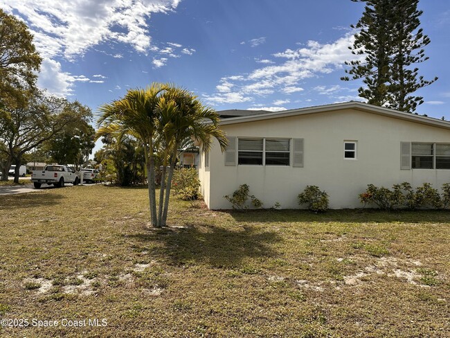 Building Photo - 201 Osage Dr