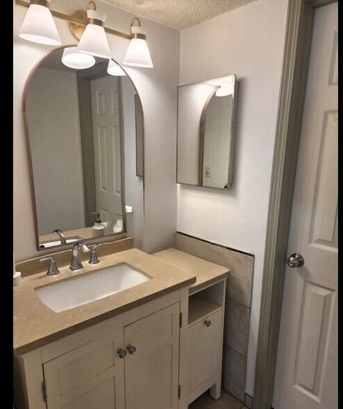 Building Photo - 1762 S Trenton St