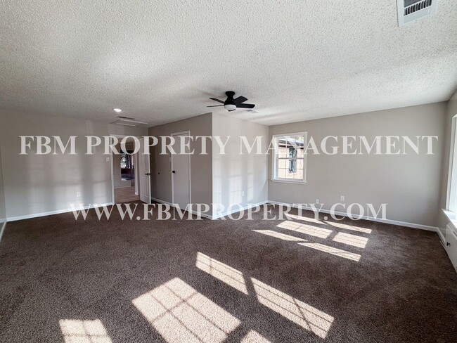 Building Photo - 509 Lake Park Ave