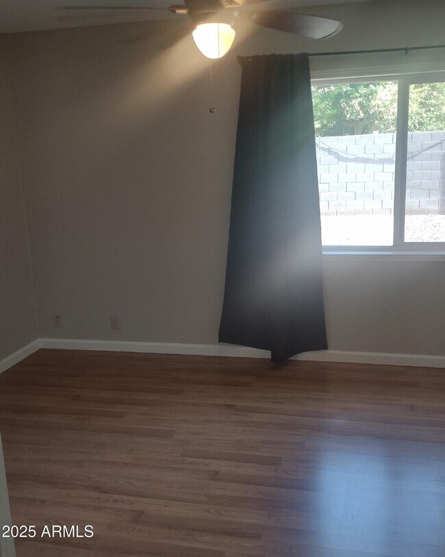 Building Photo - 2326 W Estrella Dr