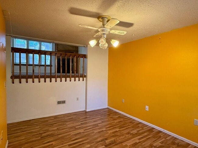 Building Photo - Open Tri-Level Townhome With Tons Of Space...