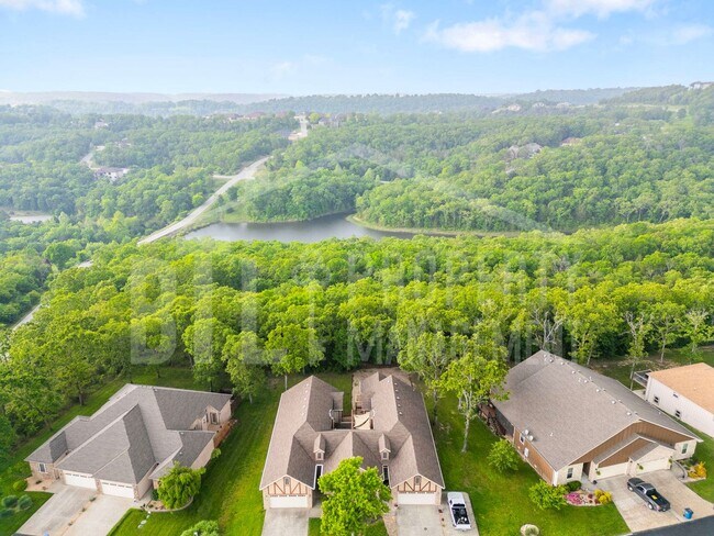 Building Photo - 3 Bedroom/2 Bath Duplex in Stonebridge Vil...