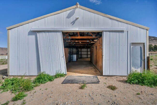 Building Photo - 25 El Caballo Trail
