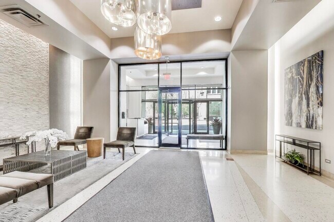 Building Photo - 435 W Erie St