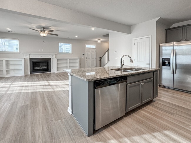 Building Photo - RENOVATED 4 BEDROOM/3 BATH IN VIRGINIA BEACH! READY FOR RENT!!