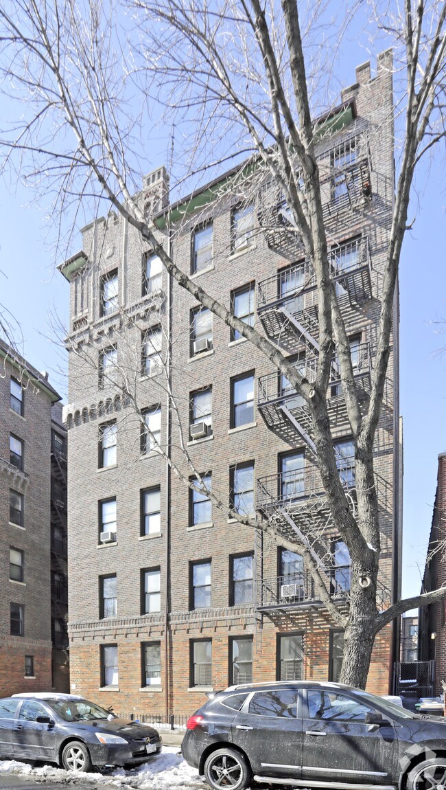 Building Photo - 32-42 33rd Street