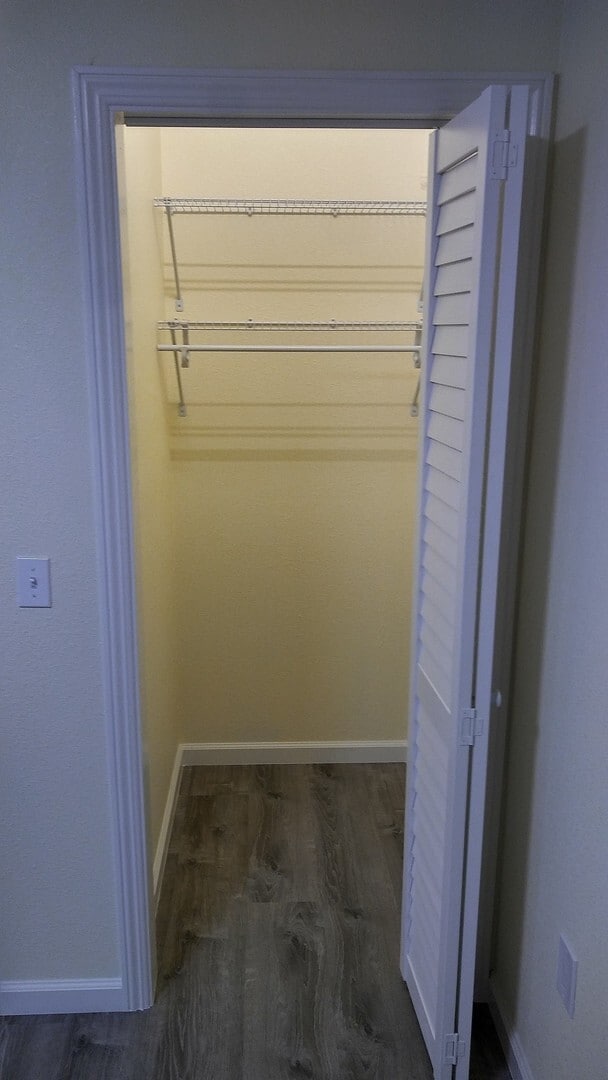 Building Photo - Brand new in law/studio unit with private ...