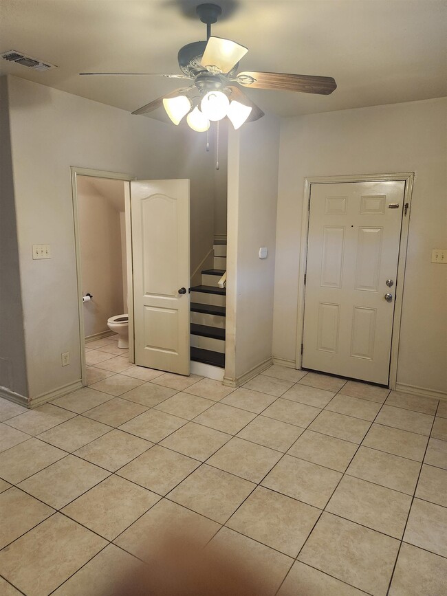 Building Photo - 10706 International Blvd