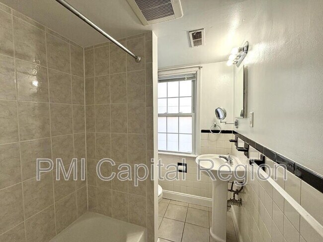 Building Photo - 2200 Washington Ave