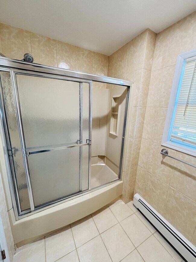 Building Photo - 6 3rd St