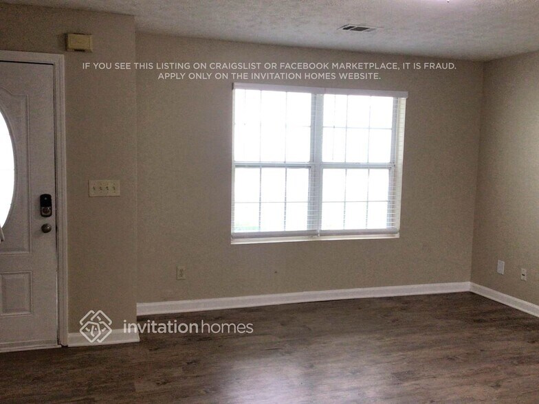 Building Photo - 3199 Sentinel Cir