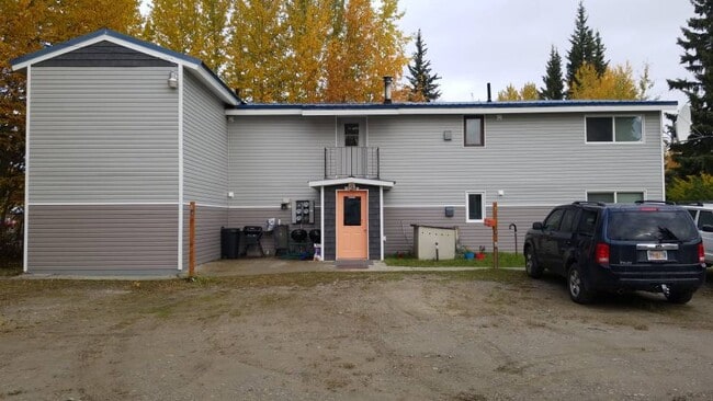 Building Photo - 246 E 7th Ave