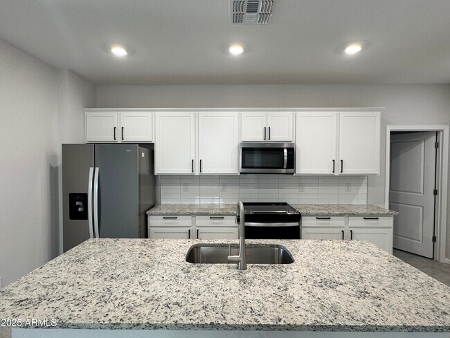 Building Photo - 18228 W Daley Ln