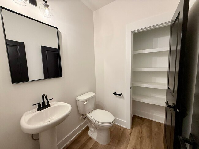 Building Photo - 2805 Fordwood Dr