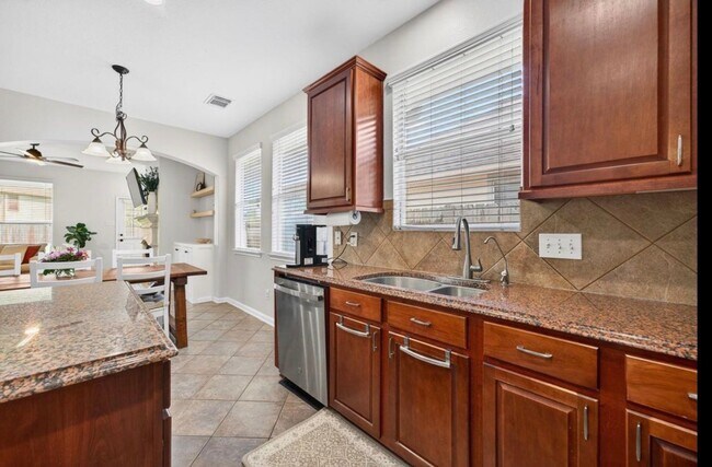 Building Photo - 15226 Olmstead Park Dr