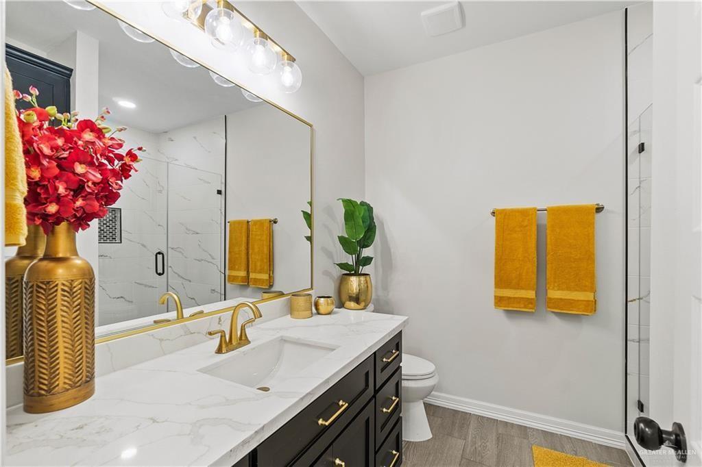 Building Photo - 5516 N Crown Pt